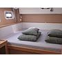 Book yachts online - catamaran - Lagoon 40 (3+2 cab.) - Family - rent