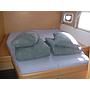 Book yachts online - catamaran - Lagoon 421 (4+1 cab.) - 4 ME - rent