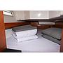 Book yachts online - sailboat - Bavaria Cruiser 34 - 3 cab - Aria  - rent