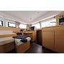 Book yachts online - catamaran - Lagoon 400 S2 - KINGA V - rent