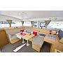 Book yachts online - catamaran - Lagoon 400S2 - FOOTPRINTS - rent