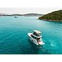 Book yachts online - motorboat - Bavaria R40 FLY - Borimir - rent