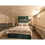 Book yachts online - other - Motoryacht - Yolo - rent